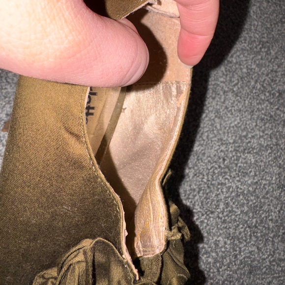 Charlotte Russe Olive Ruffle Cutout Wooden Heels - Picture 9 of 10